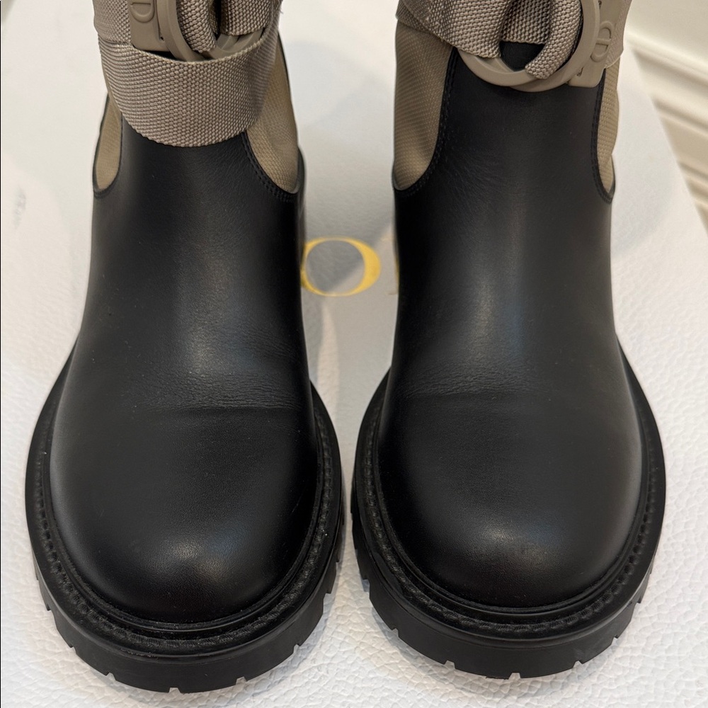 Christian Dior Explorer Logo Boots Beige & Black Canvas Leather 37.5 Worn Once - Picture 5 of 11